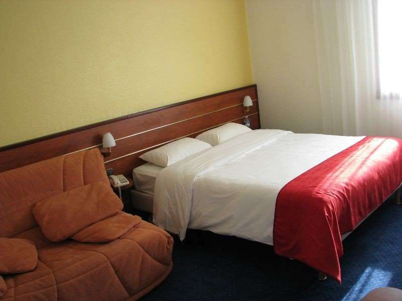 Brit Hotel Nantes Vigneux - L'Atlantel Room photo